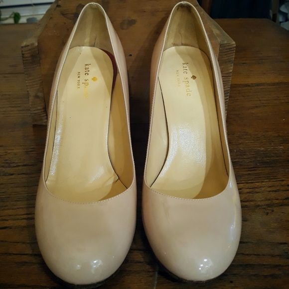 Kate Spade Karolina classic patent leather pumps - Picture 2 of 8